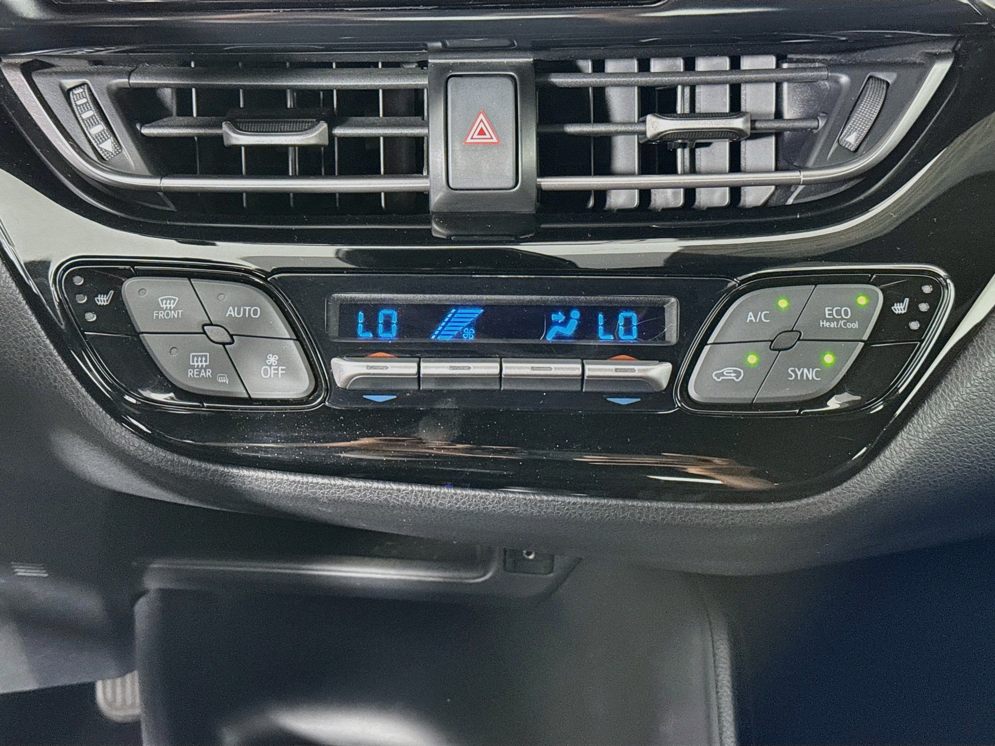 Certified 2018 Toyota C-HR XLE FWD image 15