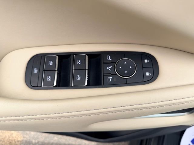 Used 2025 INFINITI QX60 Sensory image 16