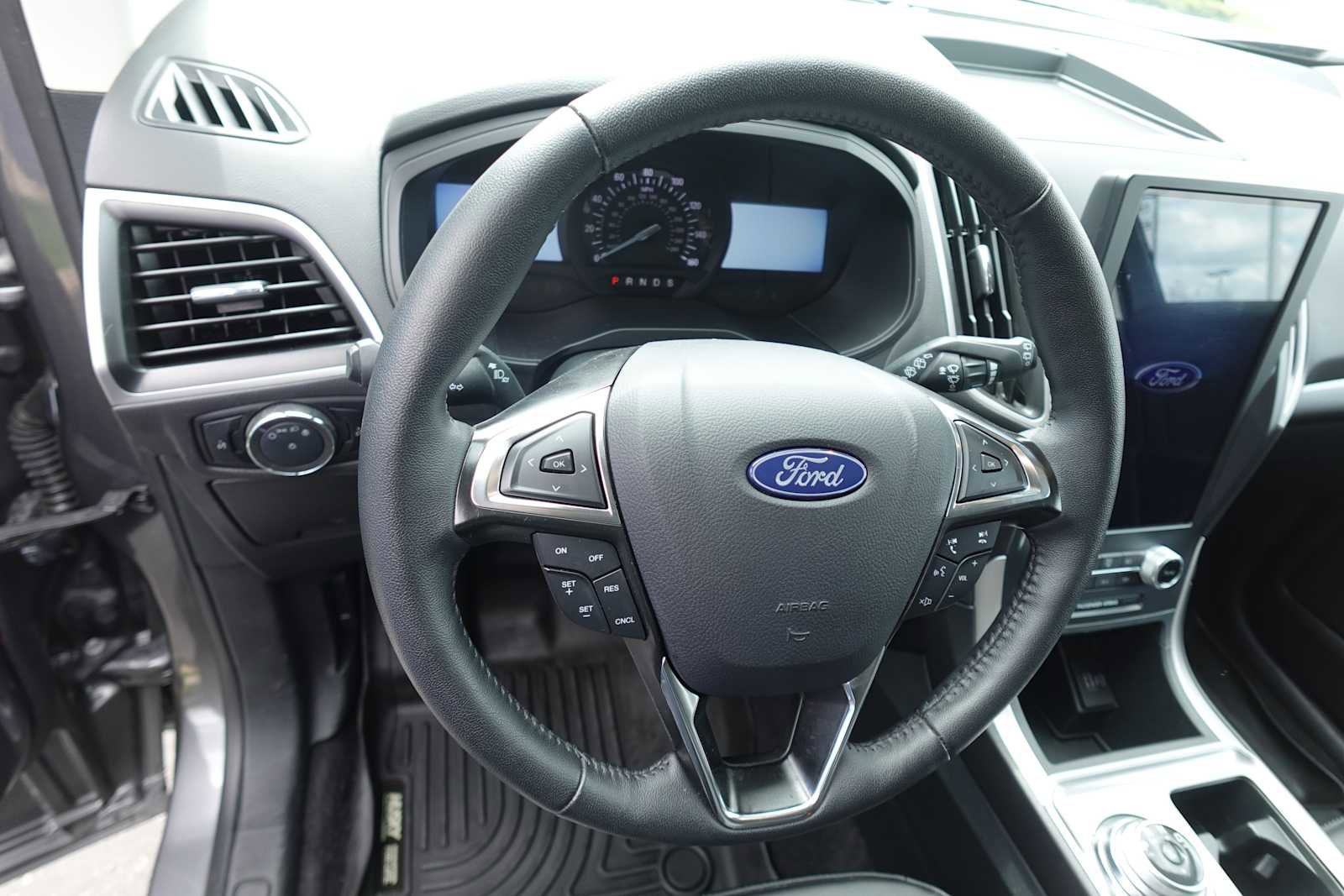 Used 2024 Ford Edge SEL AWD/4WD image 14