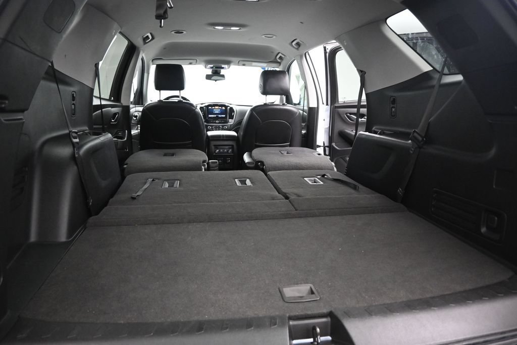 Used 2020 Chevrolet Traverse LT w/ LT Premium Package FWD image 24