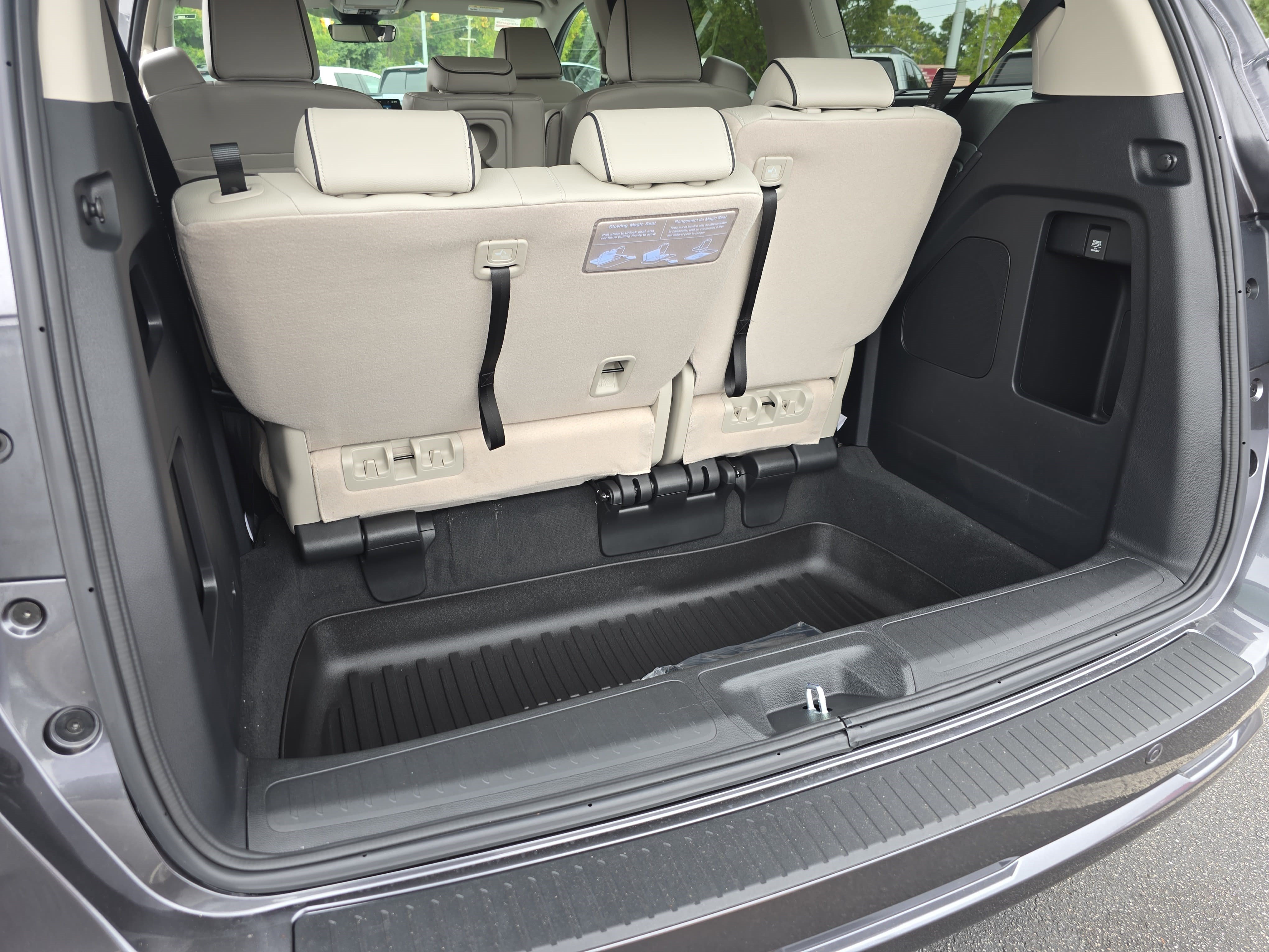 New 2027 Honda Odyssey Touring image 13