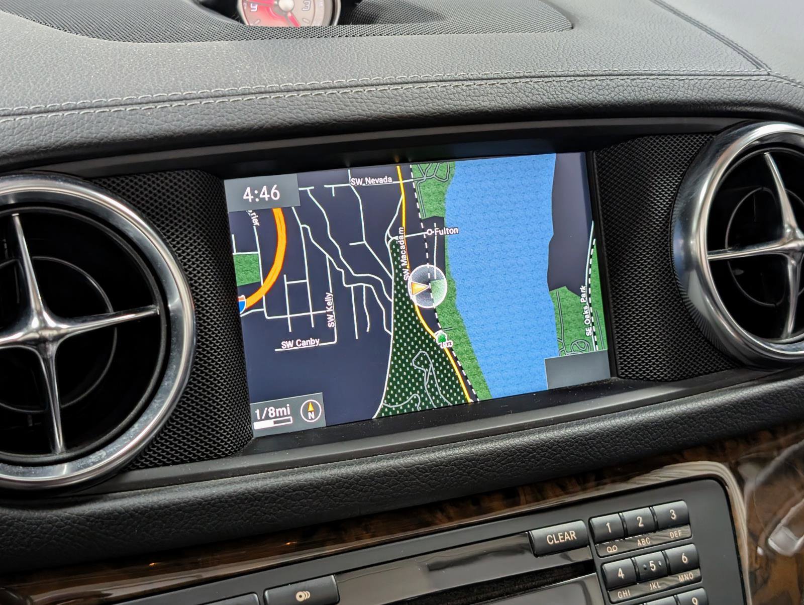 Used 2013 Mercedes-Benz SL 550 w/ Premium Pkg image 43