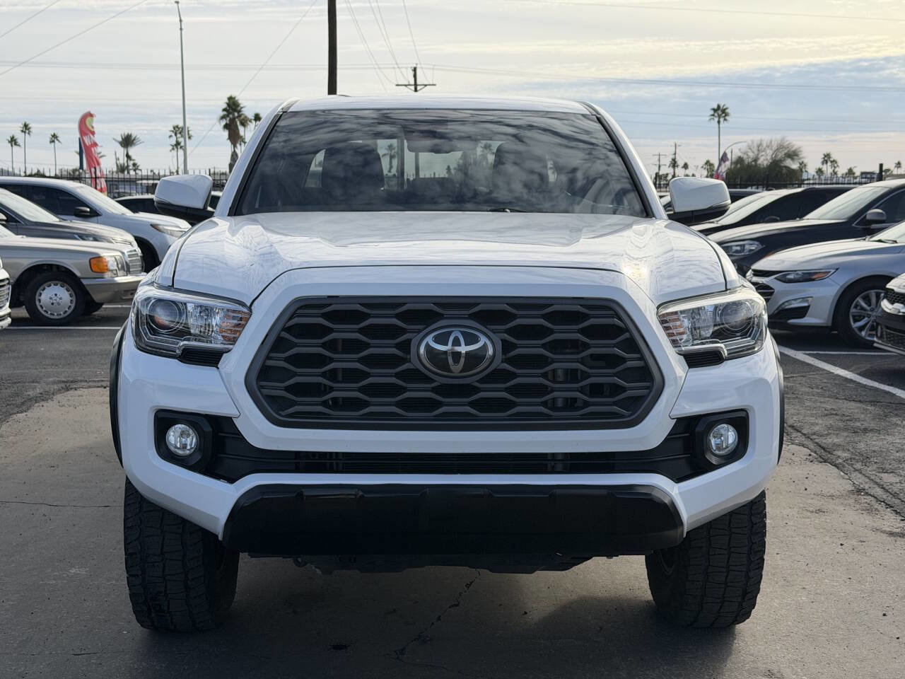 Used 2020 Toyota Tacoma TRD Off-Road w/ Technology Package image 16