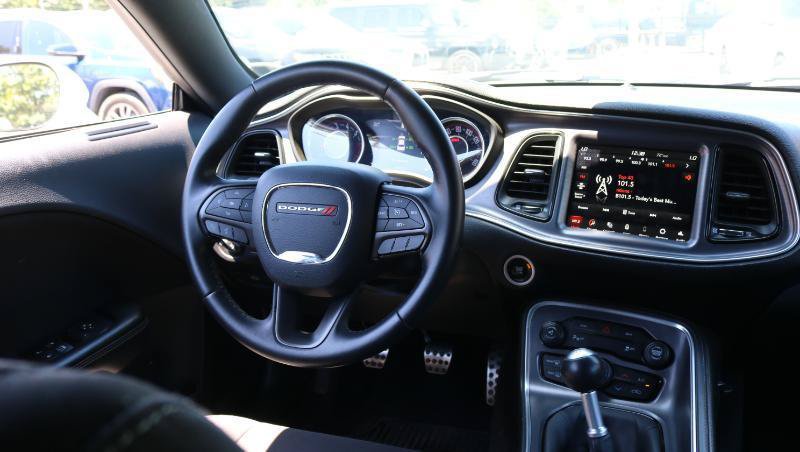Used 2015 Dodge Challenger R/T w/ Quick Order Package 22B R/T RWD image 19