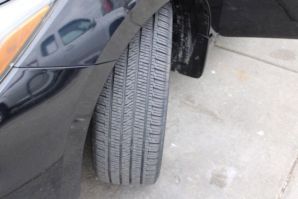 Used 2020 Nissan Versa SR image 12