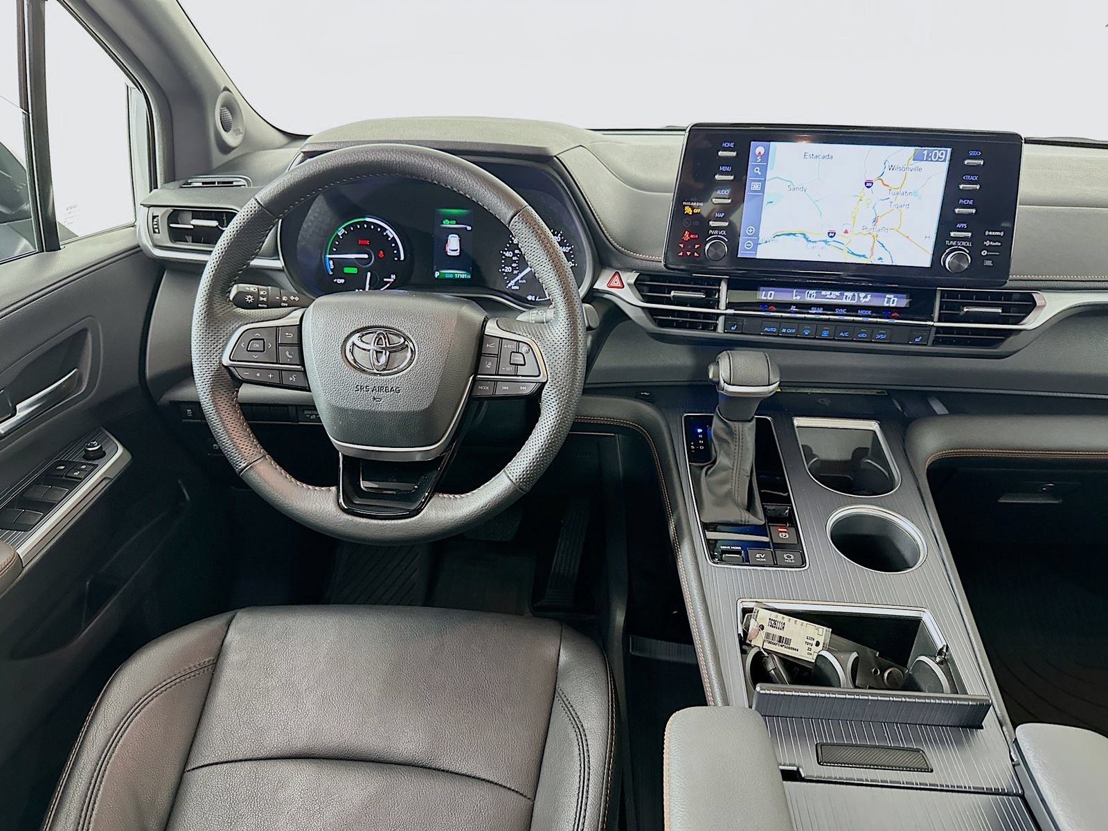 Certified 2023 Toyota Sienna XSE w/ XSE Plus Package AWD/4WD image 24