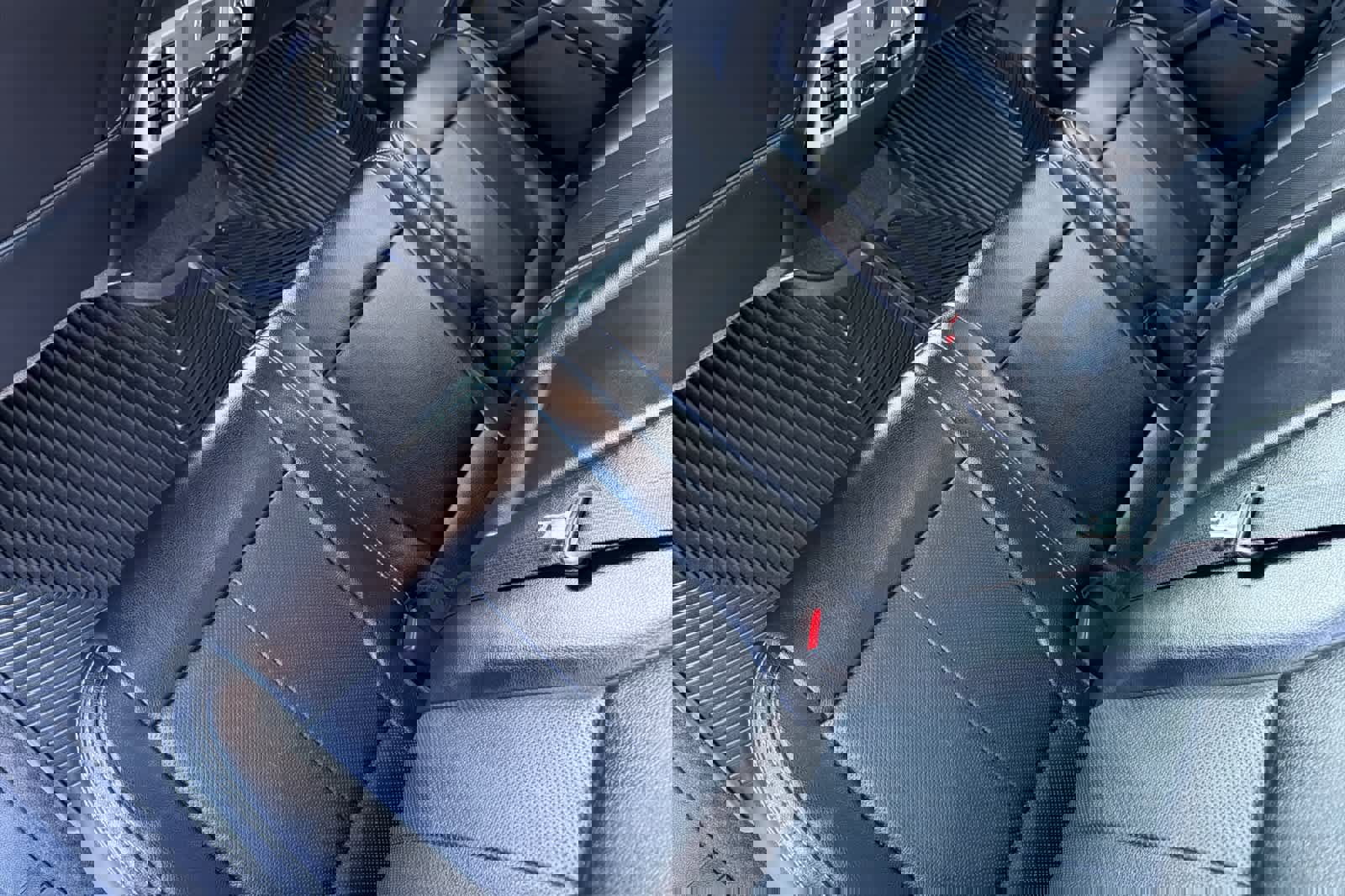 Certified 2021 Ford F350 Lariat w/ Lariat Ultimate Package image 4