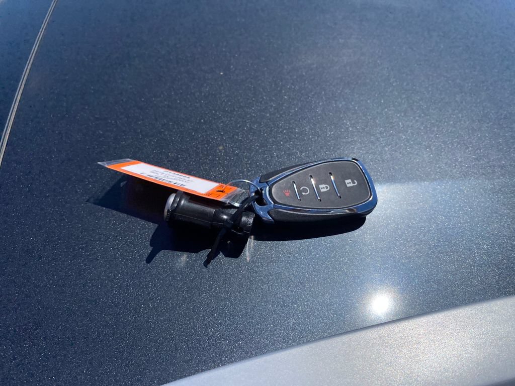 Used 2018 Chevrolet Bolt Premier w/ Driver Confidence II Package FWD image 28