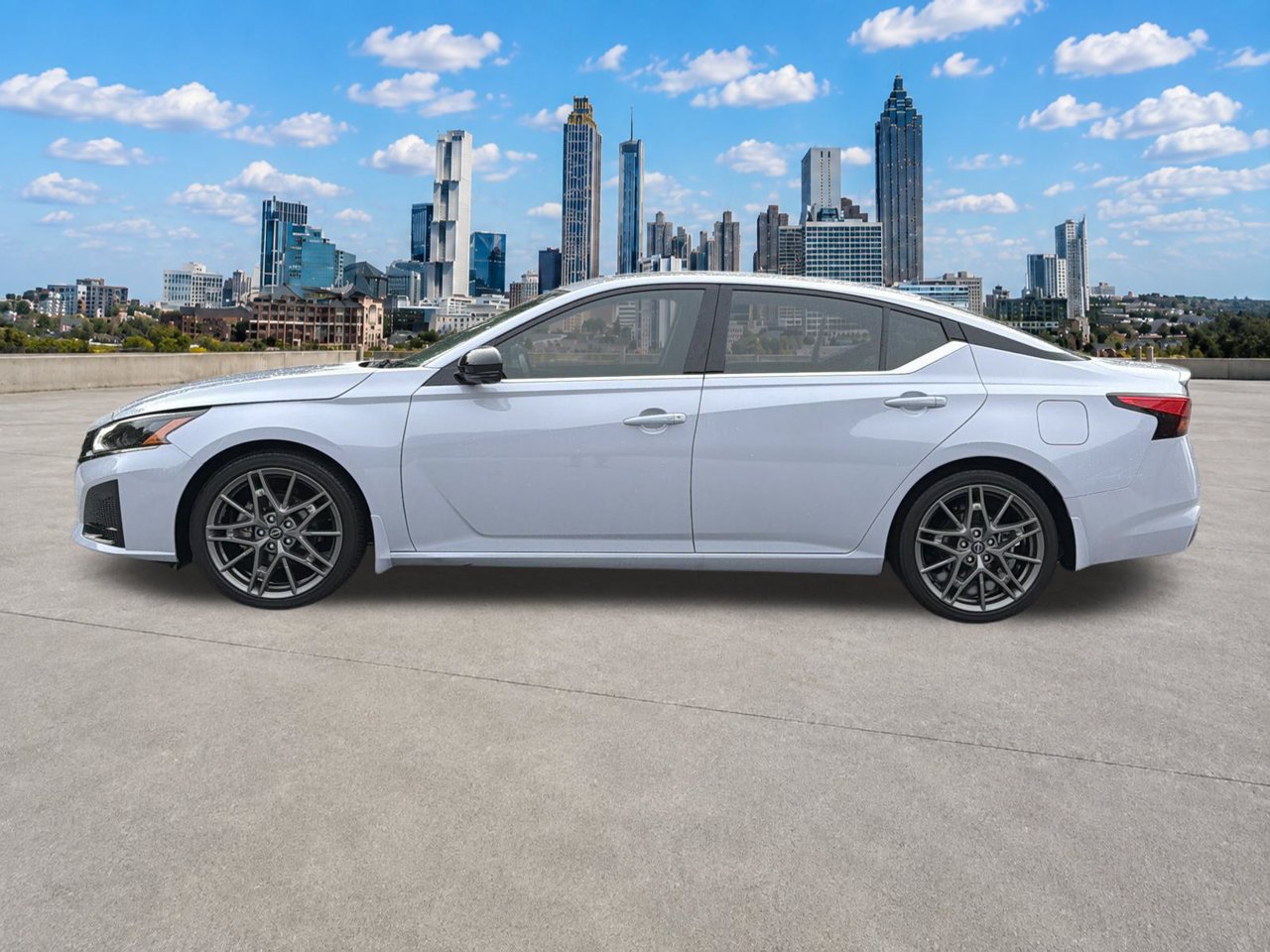 Certified 2024 Nissan Altima 2.0 SR FWD image 21