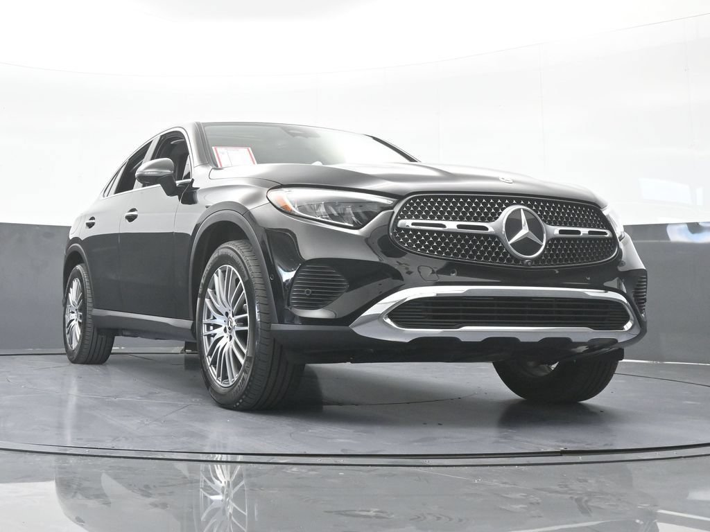 Used 2025 Mercedes-Benz GLC 300 4MATIC image 65