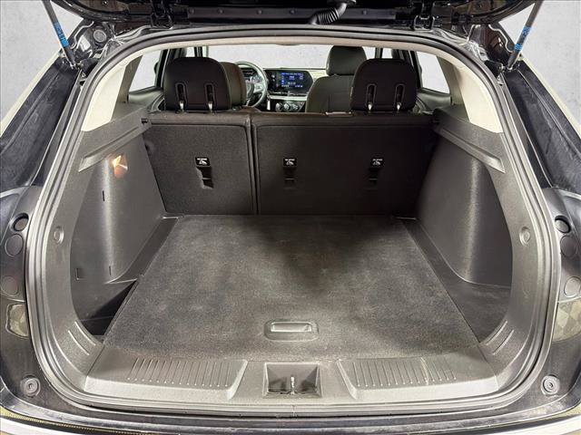 Used 2024 Chevrolet Trax LS w/ LS Convenience Package FWD image 18