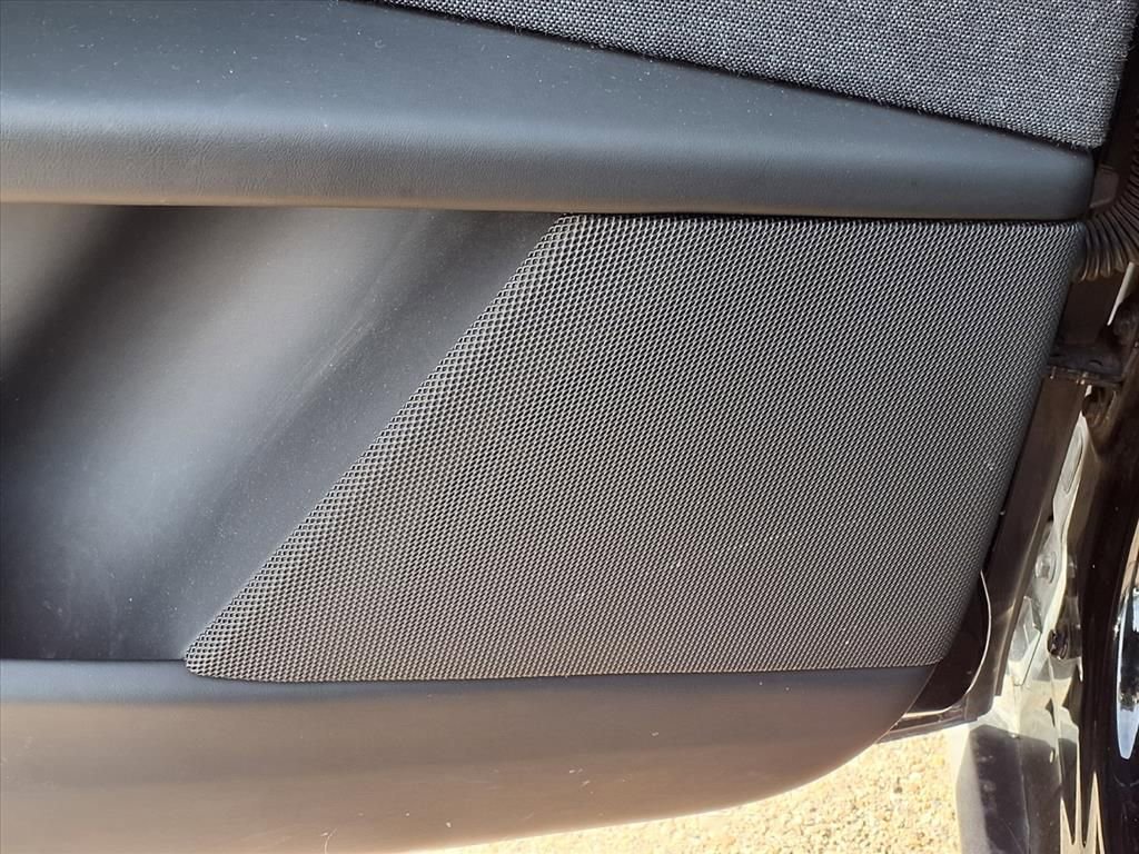 Used 2022 Tesla Model X Plaid image 18