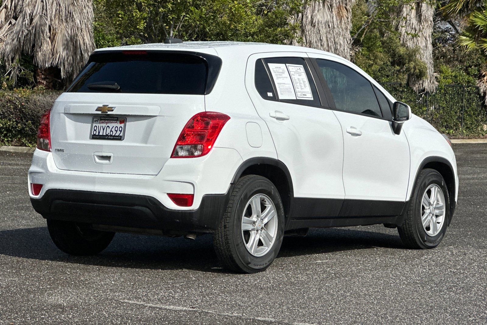 Used 2021 Chevrolet Trax LS w/ Tint and Cruise Package FWD video 3