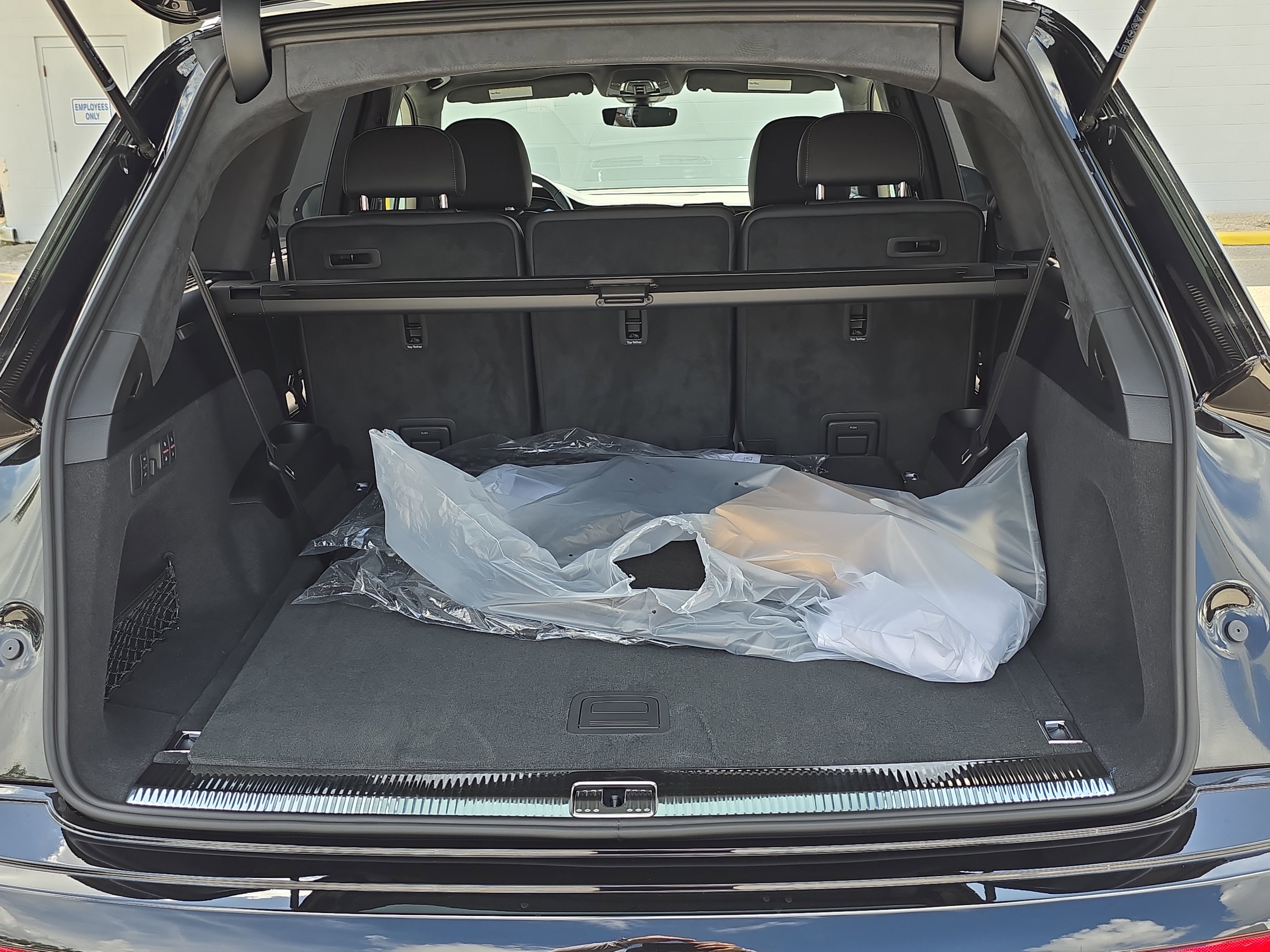 New 2025 Audi Q7 3.0T Prestige image 8