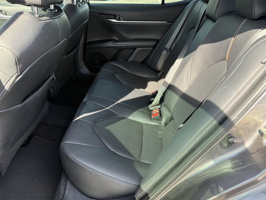 Used 2020 Toyota Camry XLE image 22