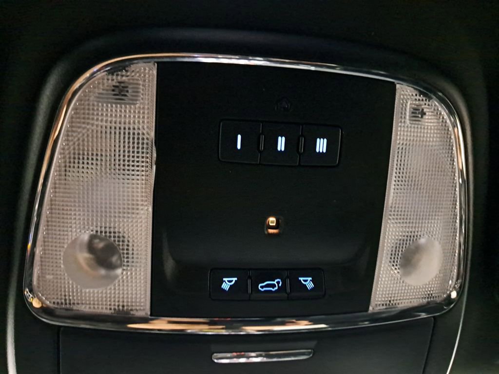 Used 2018 Jeep Grand Cherokee Altitude image 26