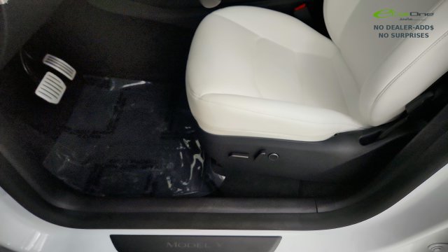 Used 2025 Tesla Model Y Performance AWD/4WD image 47