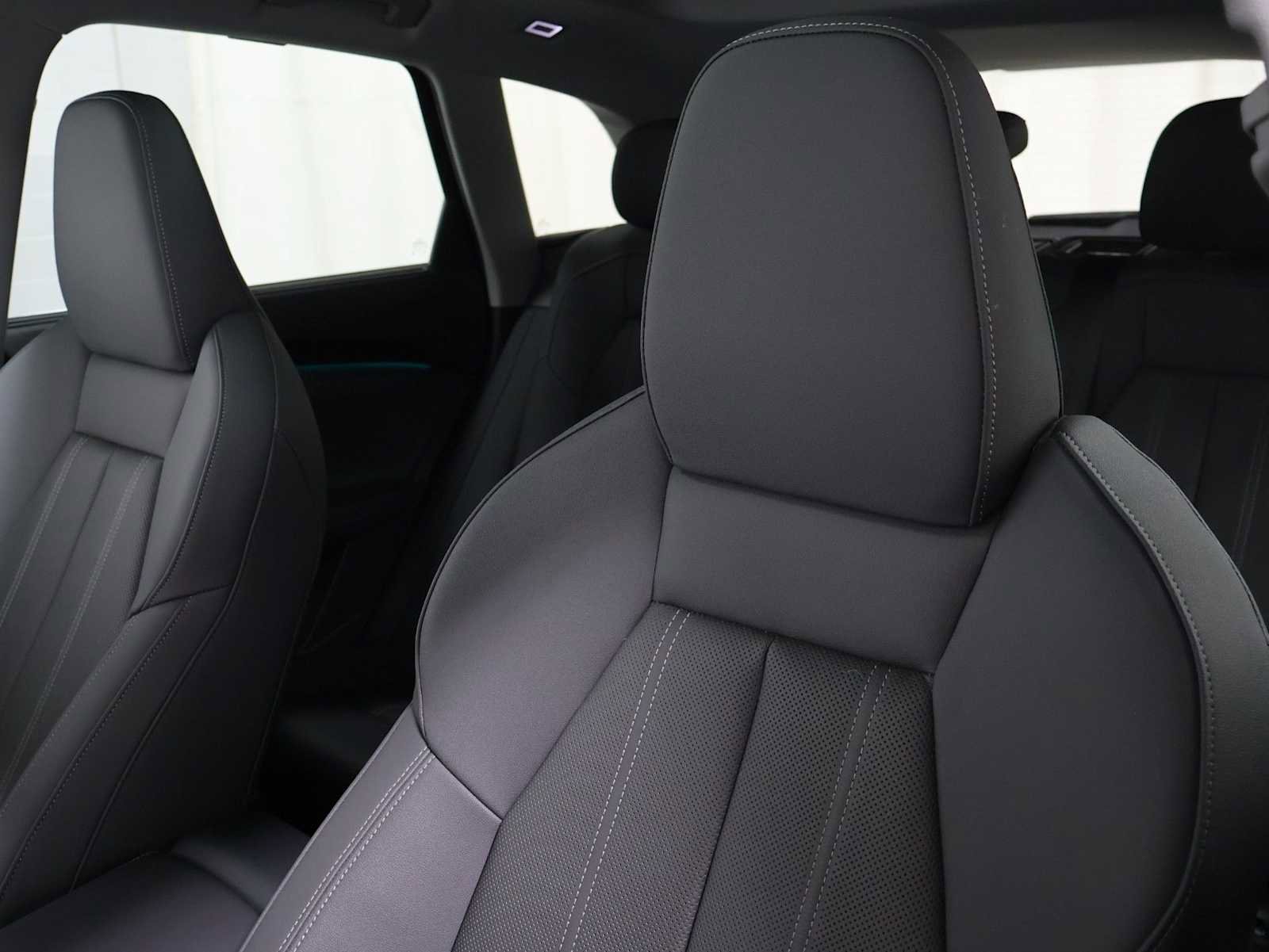 Certified 2025 Audi Q5 Prestige AWD/4WD image 18