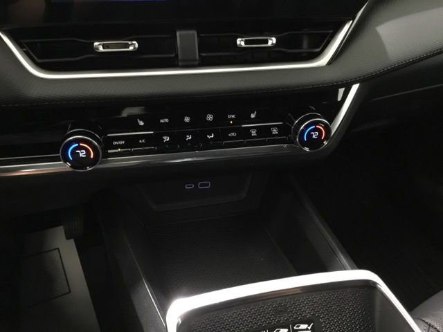 New 2026 Chevrolet Equinox LT w/ Convenience Package II FWD image 25