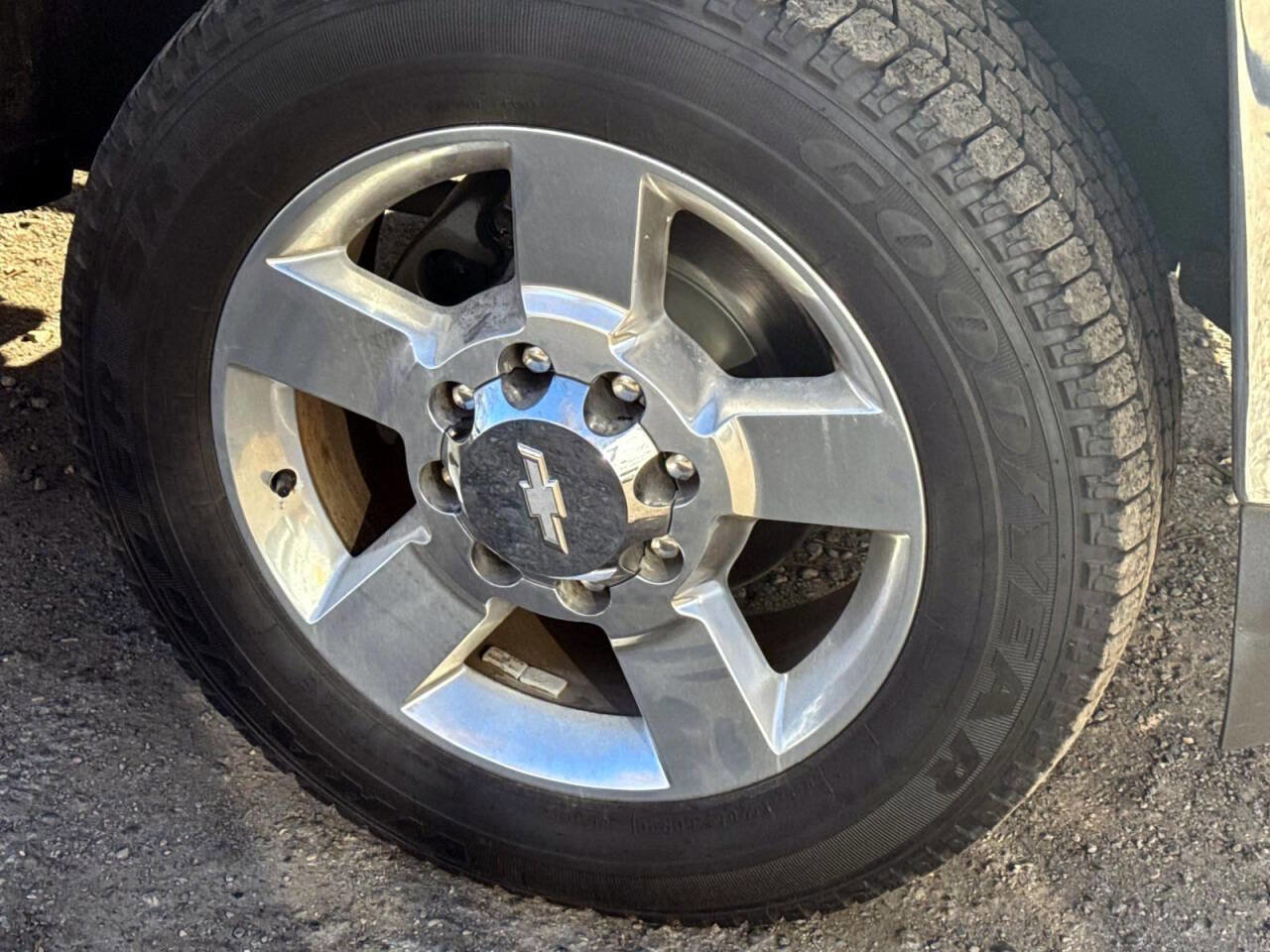 Used 2016 Chevrolet Silverado 2500 LT w/ LT Convenience Package image 8