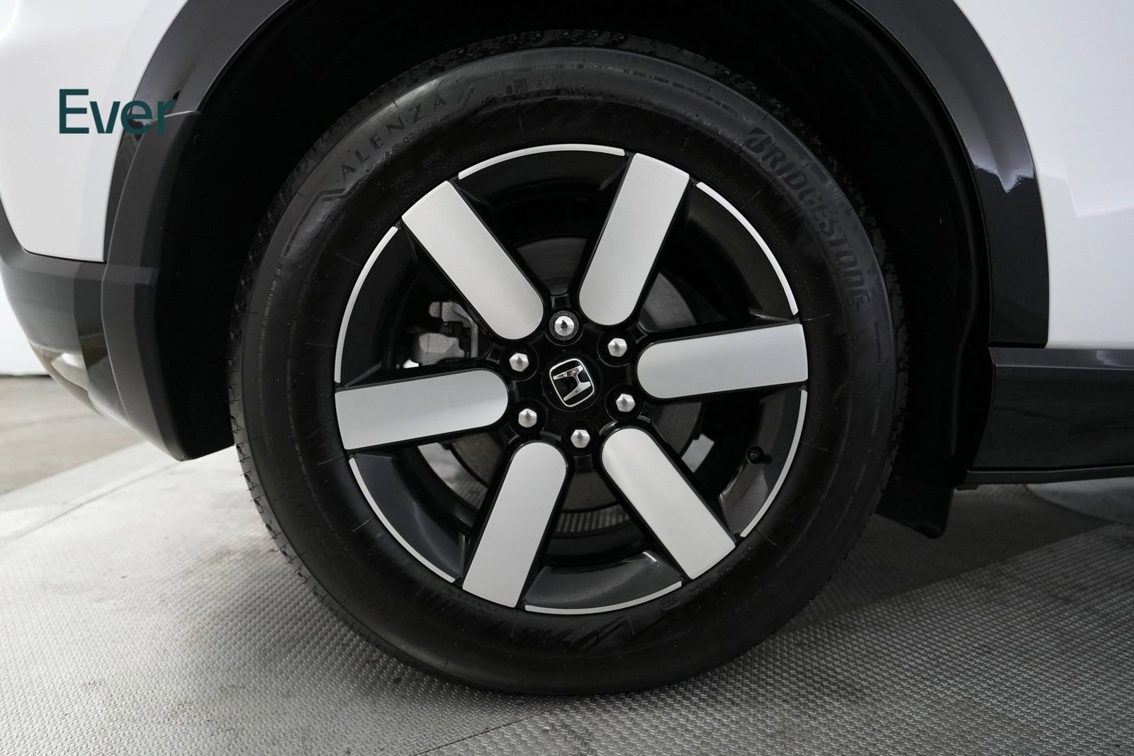 Used 2024 Honda Prologue Touring image 17