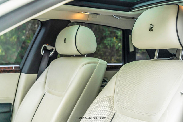 Used 2015 Rolls-Royce Ghost image 42
