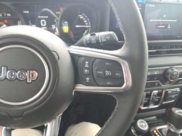 Used 2025 Jeep Wrangler Unlimited Sahara image 15