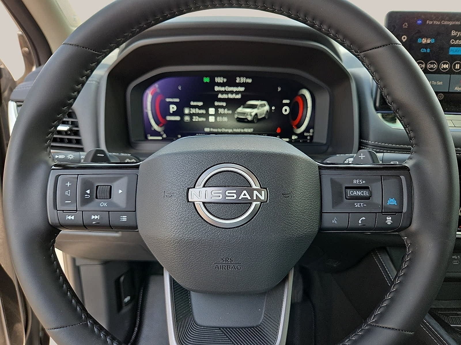 Used 2025 Nissan Rogue Platinum w/ Platinum Premium Package FWD image 18