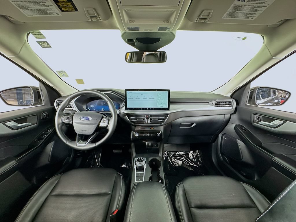 Used 2025 Ford Escape Platinum AWD/4WD image 17