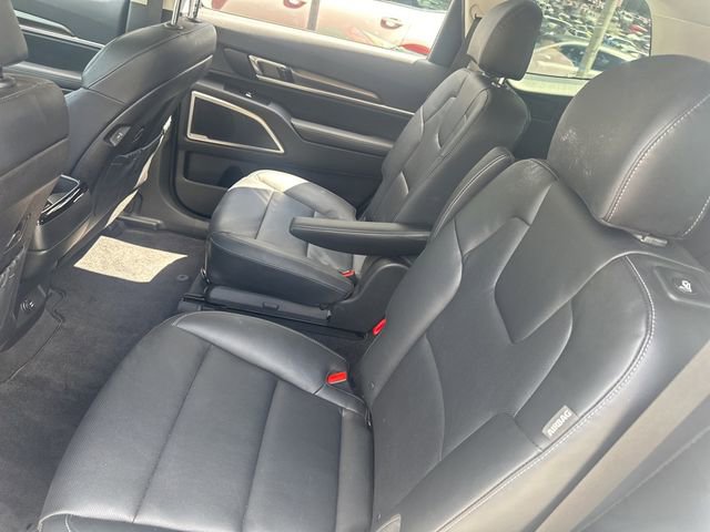 Used 2023 Kia Telluride S image 9