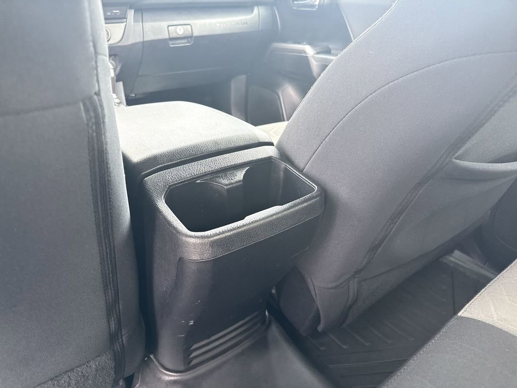 Used 2022 Toyota Tacoma TRD Off-Road AWD/4WD image 20