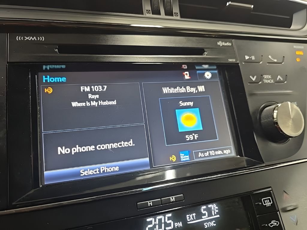 Used 2017 Toyota Avalon XLE Plus image 24