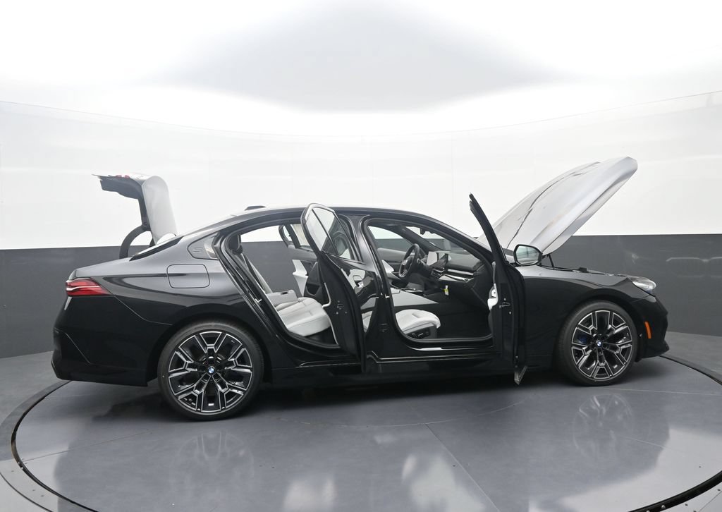 New 2026 BMW 550e xDrive w/ Executive Package AWD/4WD image 45