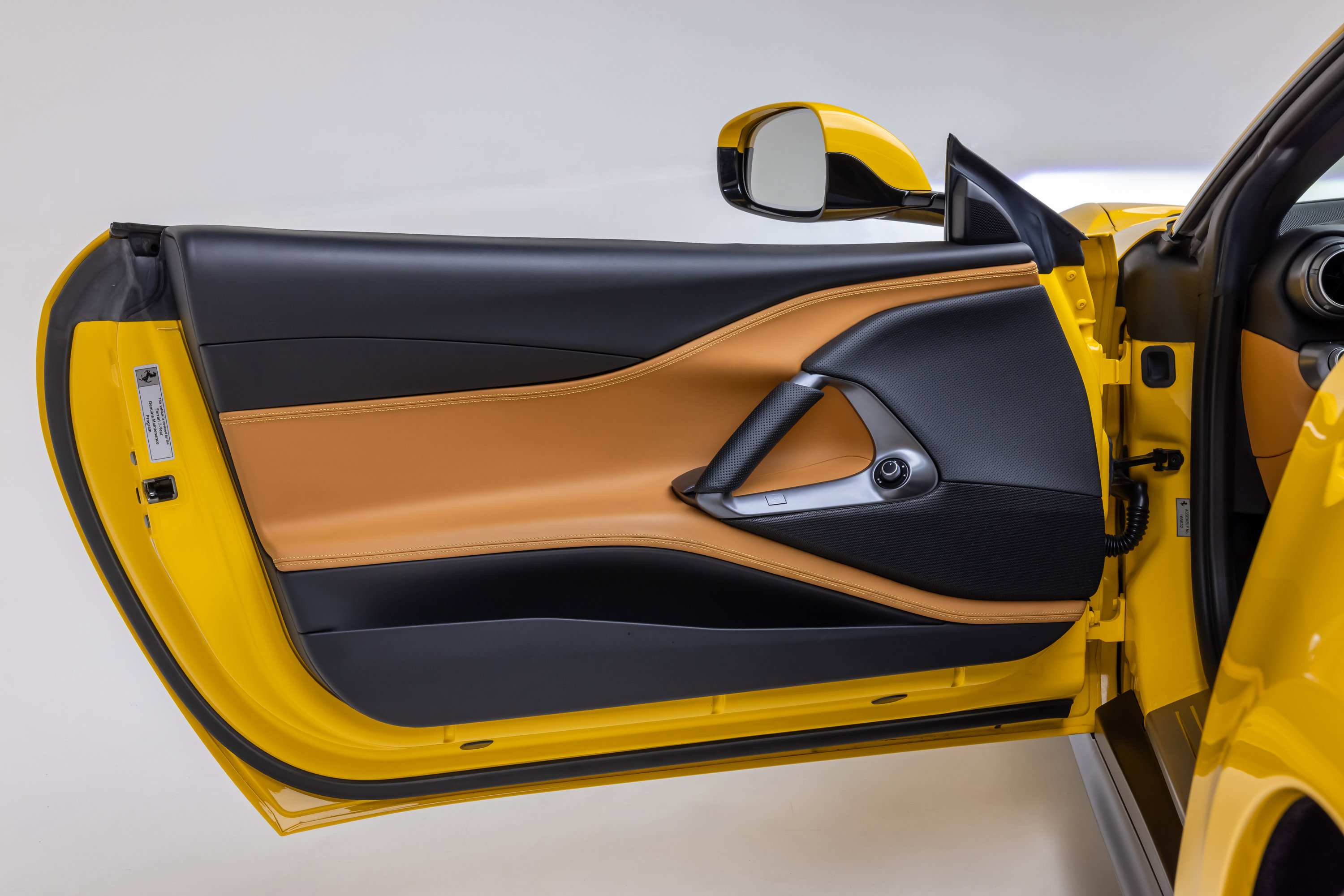 Used 2019 Ferrari 812 Superfast image 68