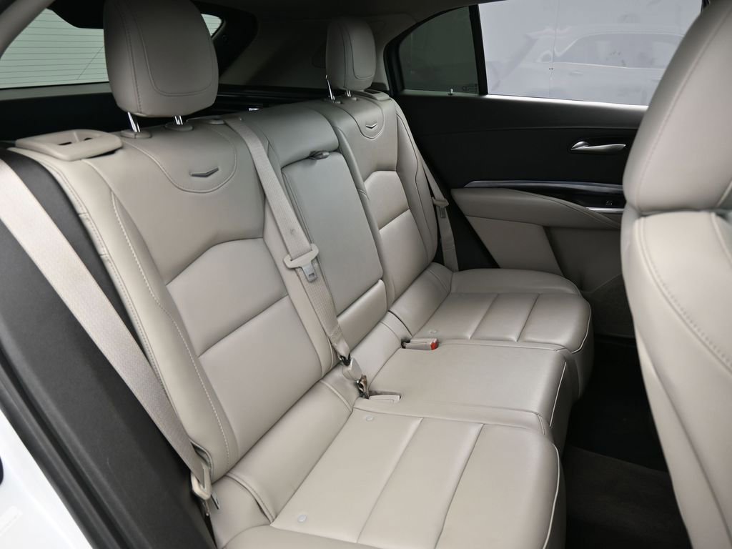 Used 2023 Cadillac XT4 Luxury image 44