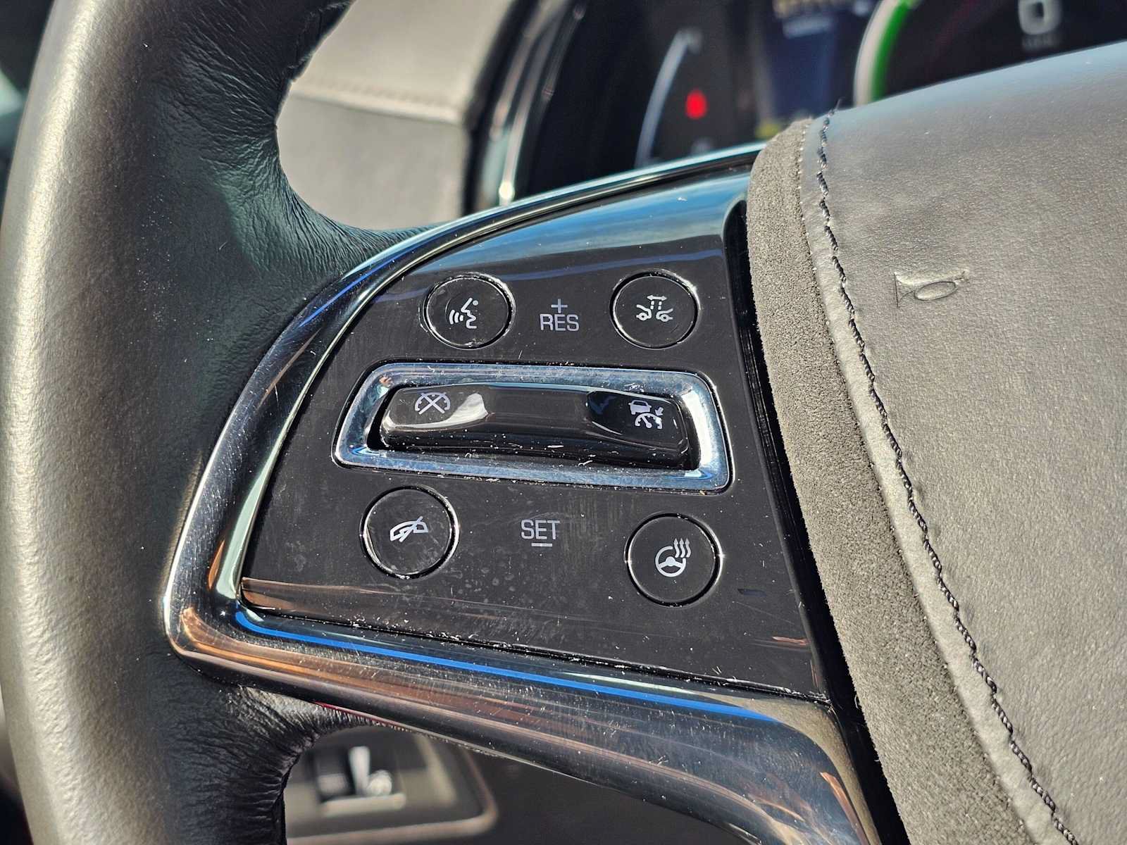 Used 2014 Cadillac ELR w/ Luxury Package FWD image 26