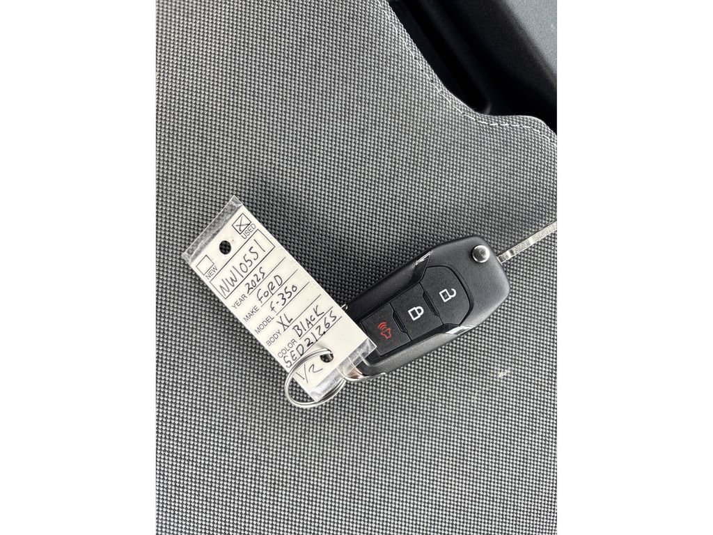 Used 2025 Ford F350 XL w/ Snow Plow Prep Package image 34