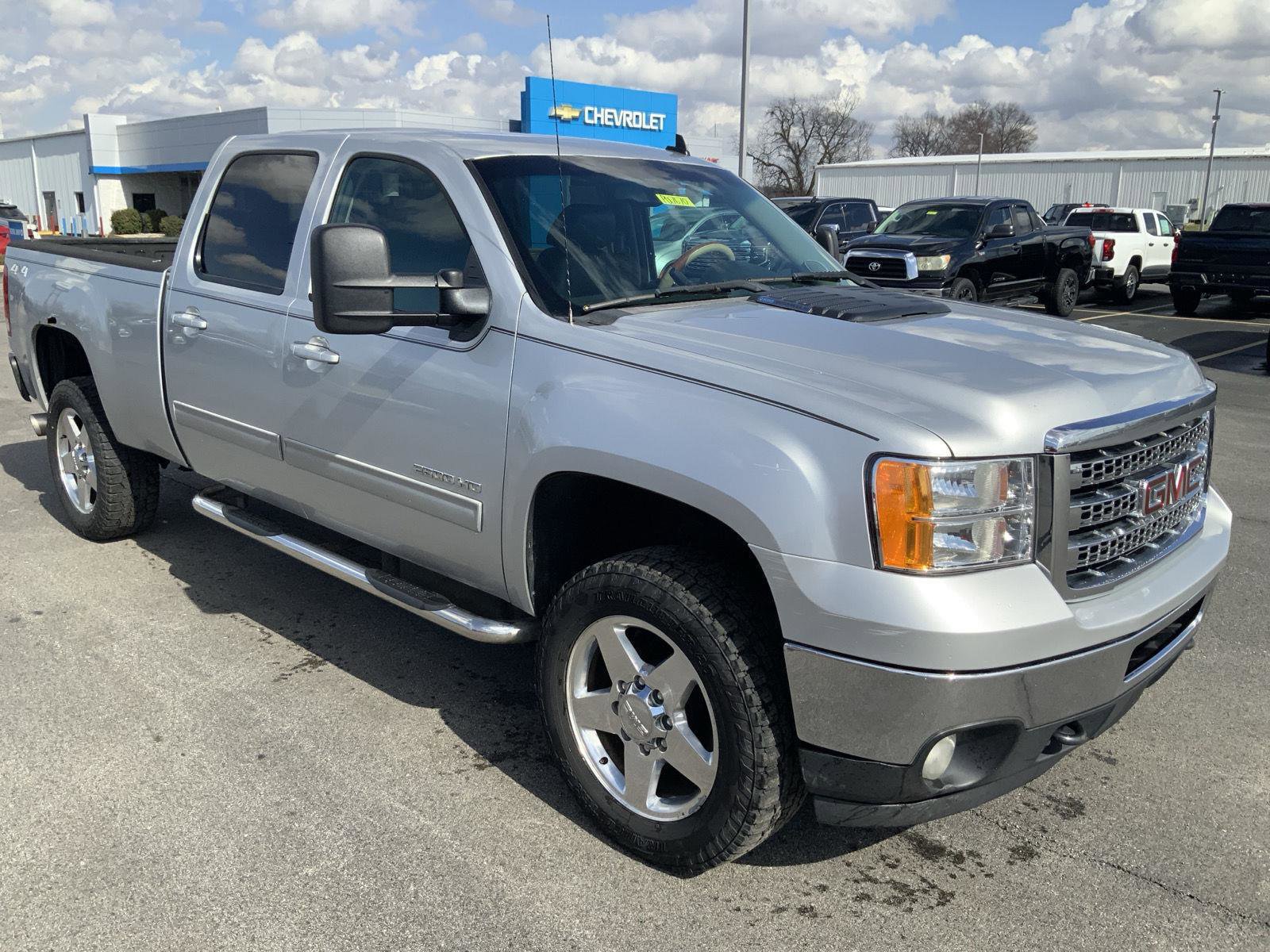 Used 2014 GMC Sierra 2500 SLT w/ SLT Convenience Package image 2