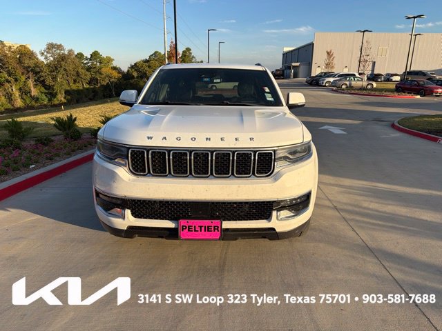 Used 2022 Jeep Wagoneer Series III w/ Flexible Seating Group AWD/4WD image 2