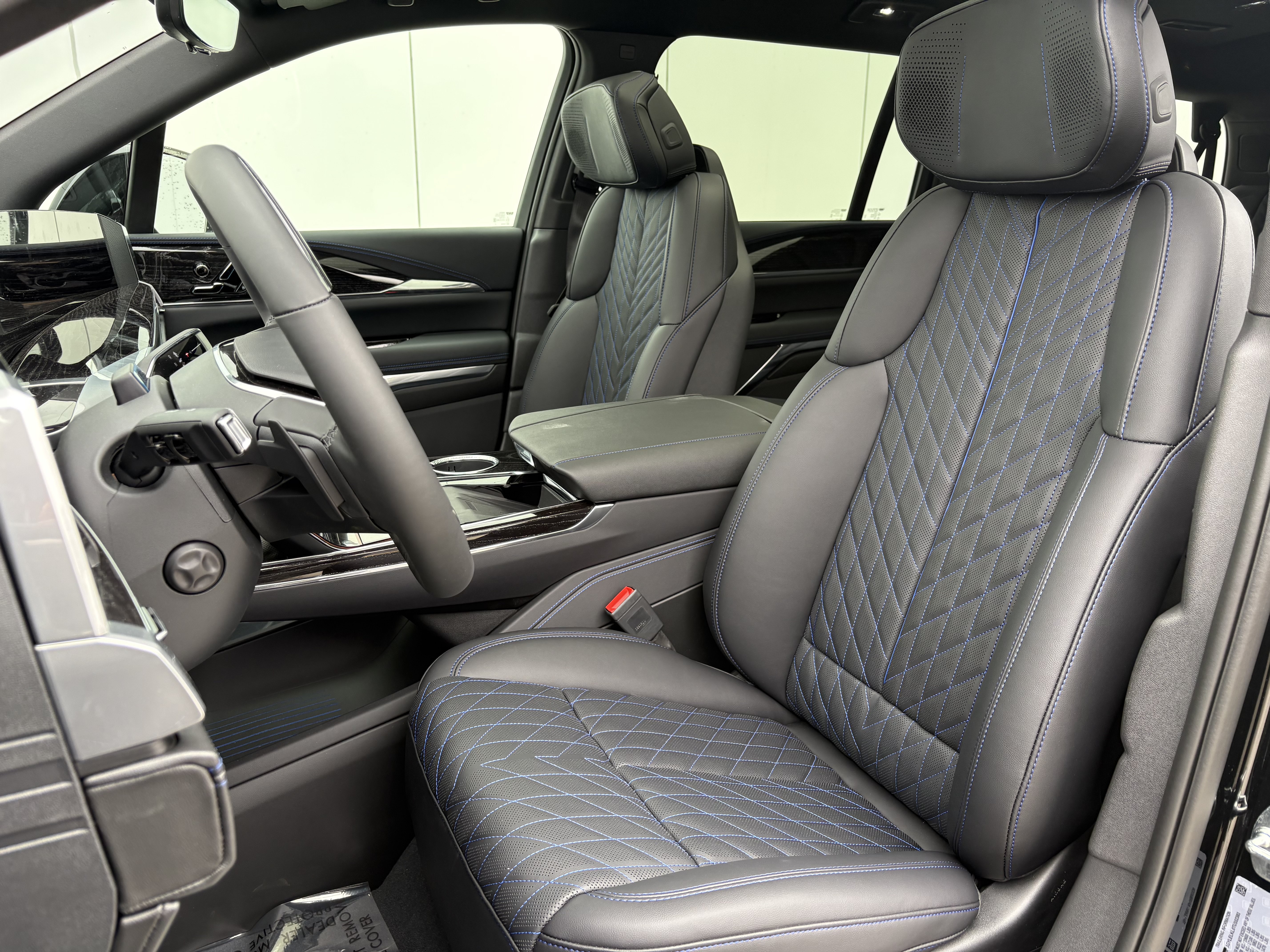 New 2026 Cadillac Escalade IQL Luxury AWD/4WD image 12