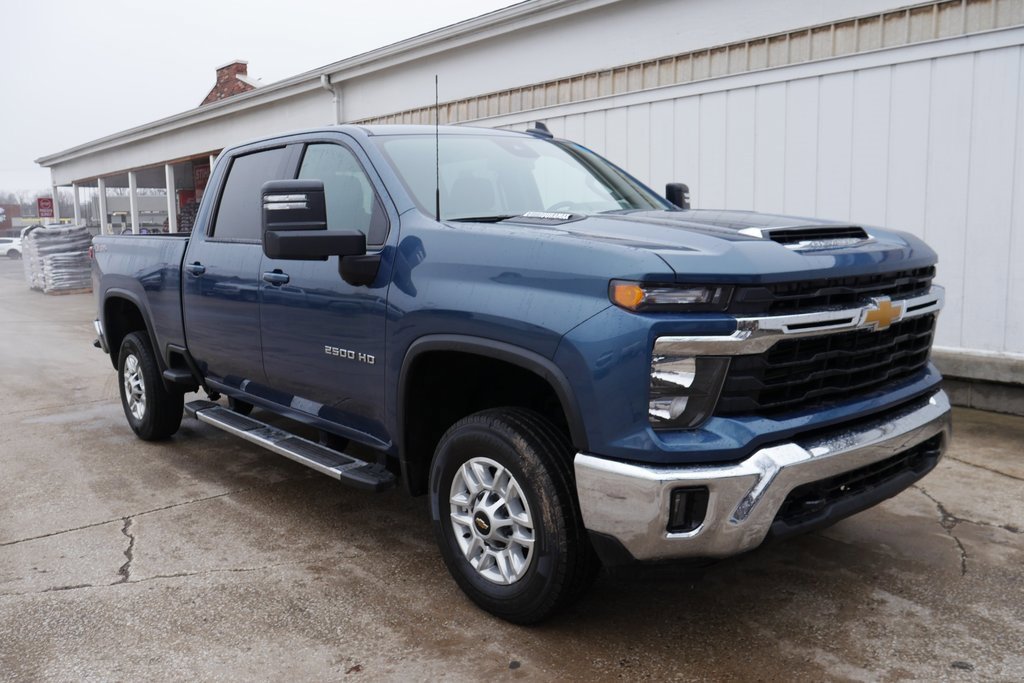 Used 2025 Chevrolet Silverado 2500 LT w/ Convenience Package image 2