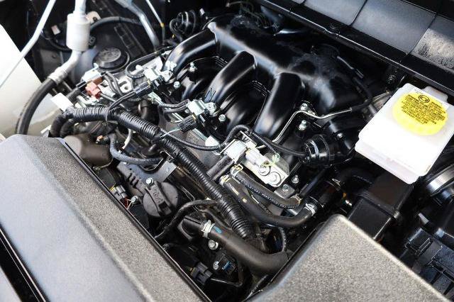 Certified 2025 Nissan Pathfinder SV w/ SV Premium Package FWD image 30