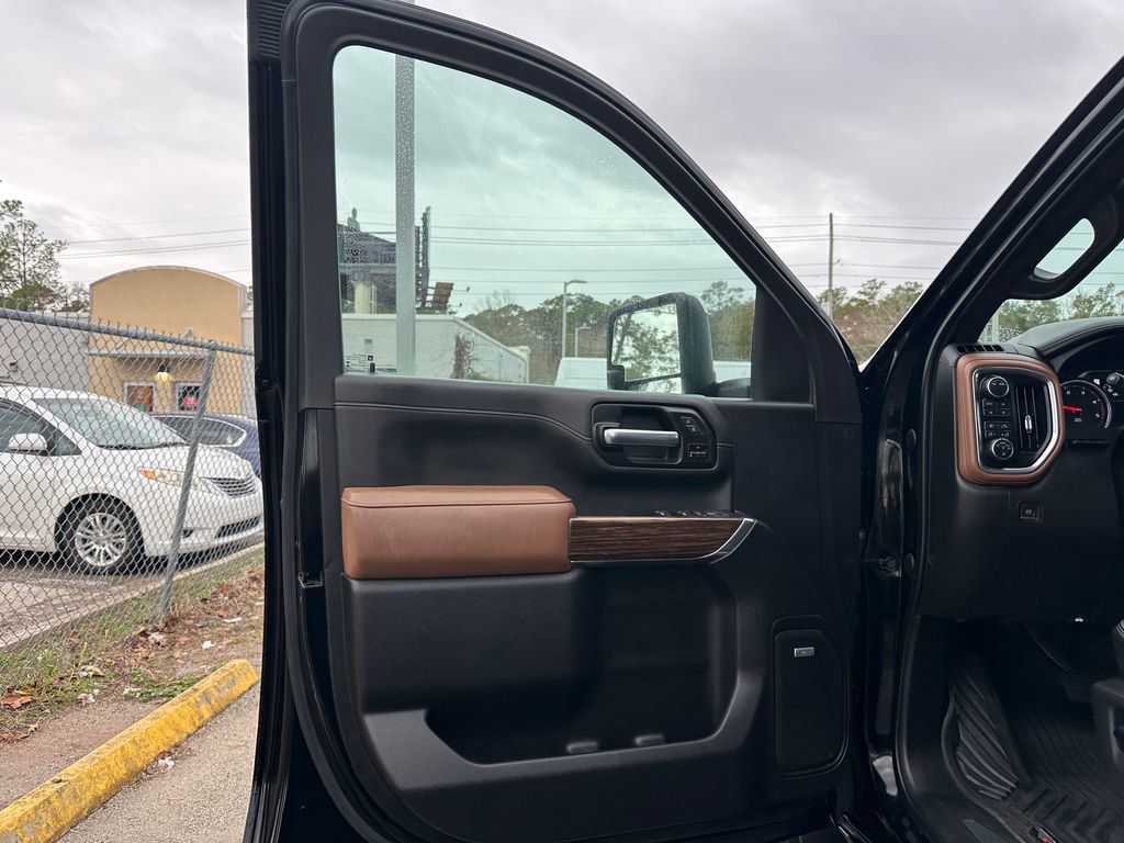 Used 2023 Chevrolet Silverado 2500 High Country w/ Z71 Off-Road Package image 34