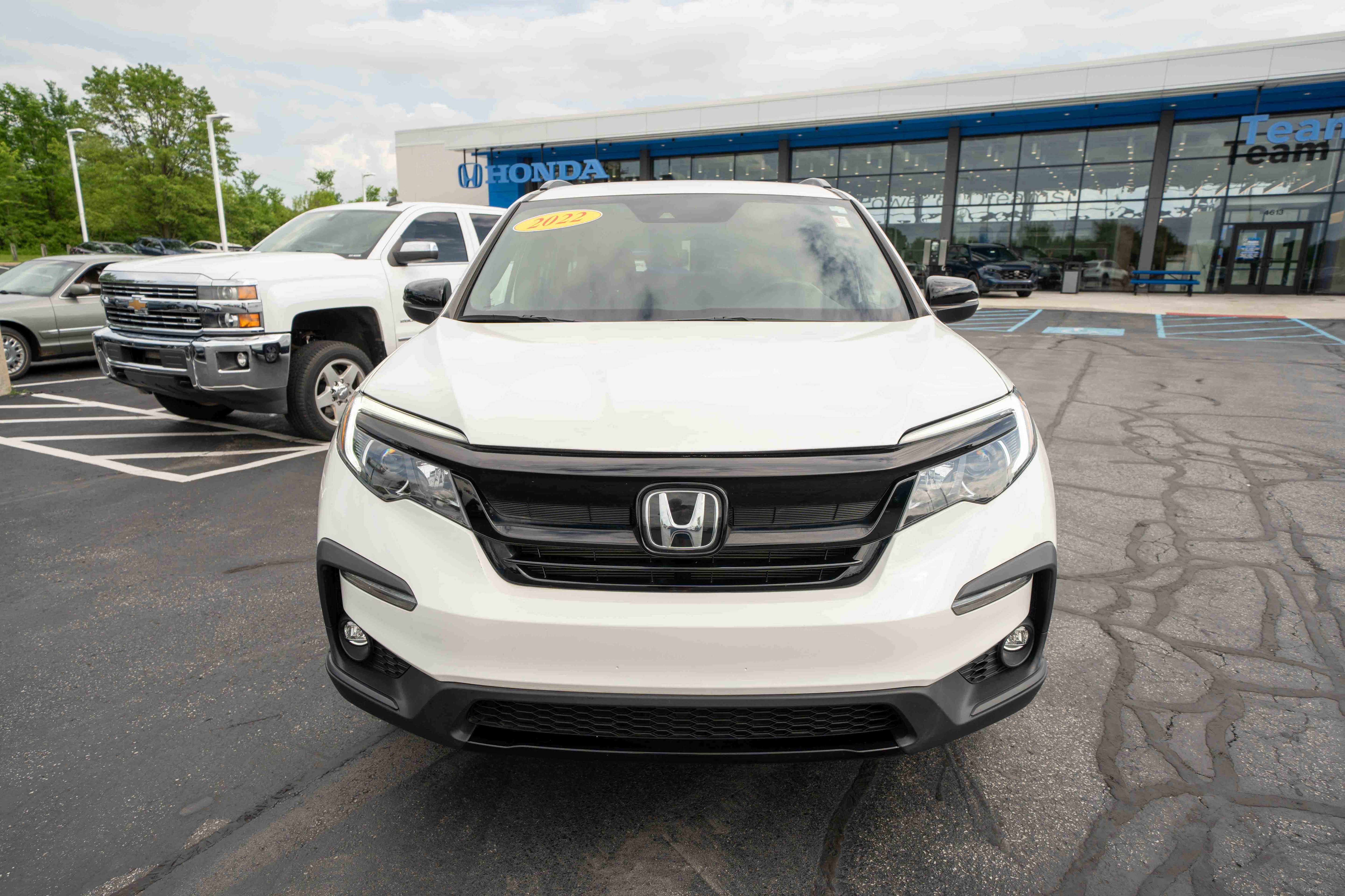 Used 2022 Honda Pilot Sport image 2