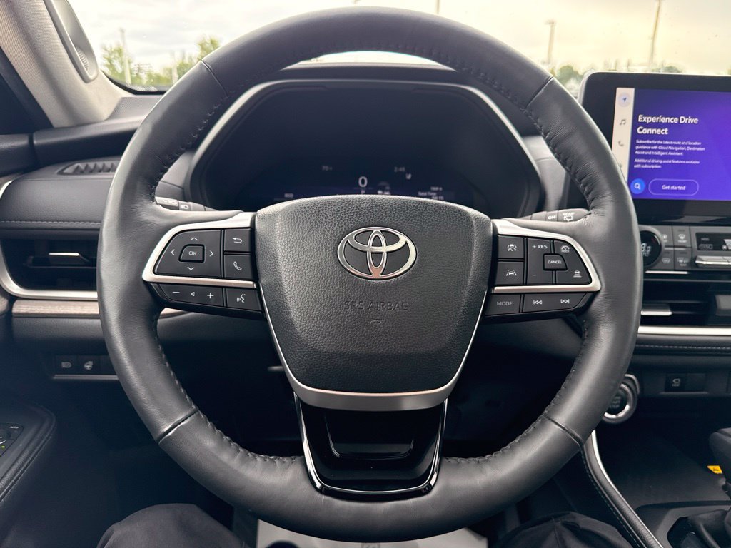 Certified 2024 Toyota Grand Highlander AWD image 13