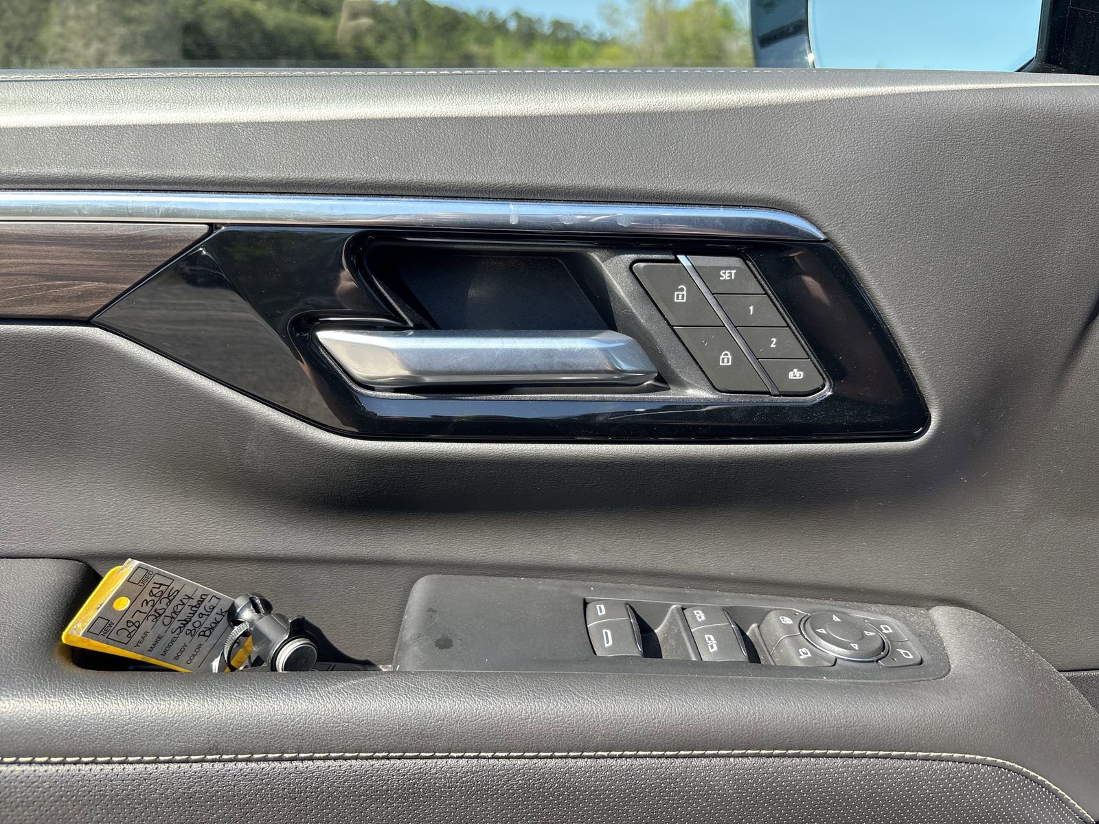 New 2025 Chevrolet Suburban Premier image 16