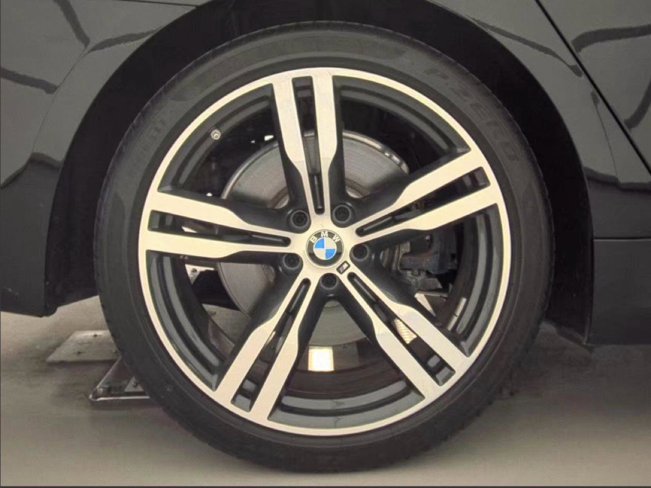 Used 2017 BMW 750i RWD image 17