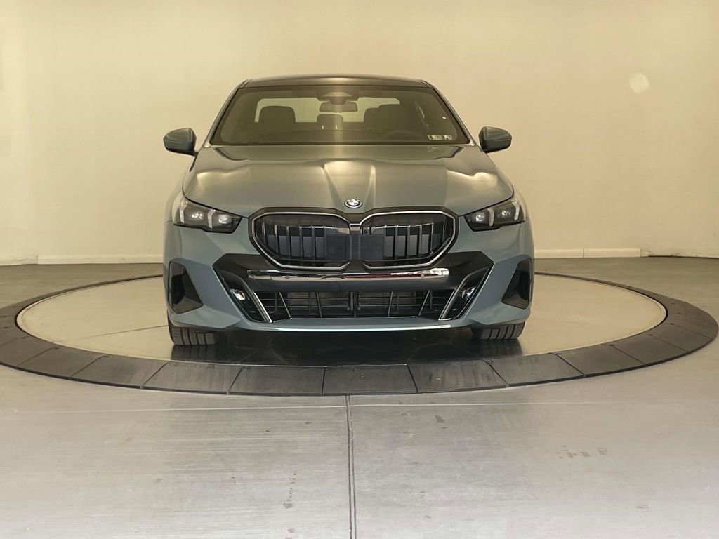 New 2026 BMW 550e xDrive AWD/4WD image 8