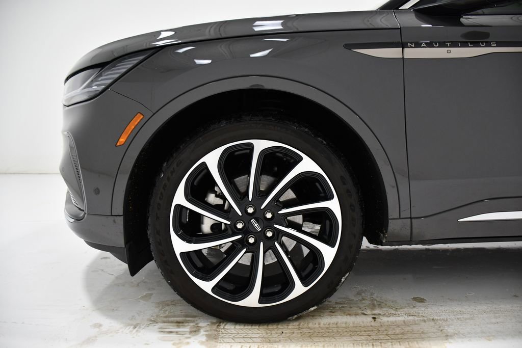 Used 2024 Lincoln Nautilus Black Label image 7