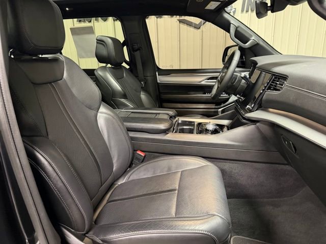 Used 2024 Jeep Wagoneer Series II image 33